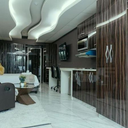Monte La Vue Hotel Сэндтон Экстерьер фото
